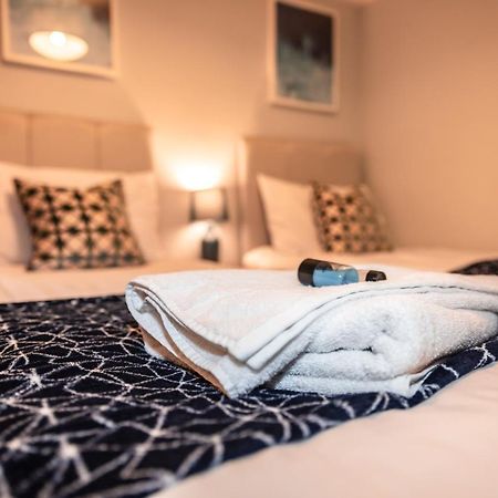 Best Price! Perfect Gunwharf Accommodation - 5 Single Beds Or Kingsize Free Parking Portsmouth Esterno foto