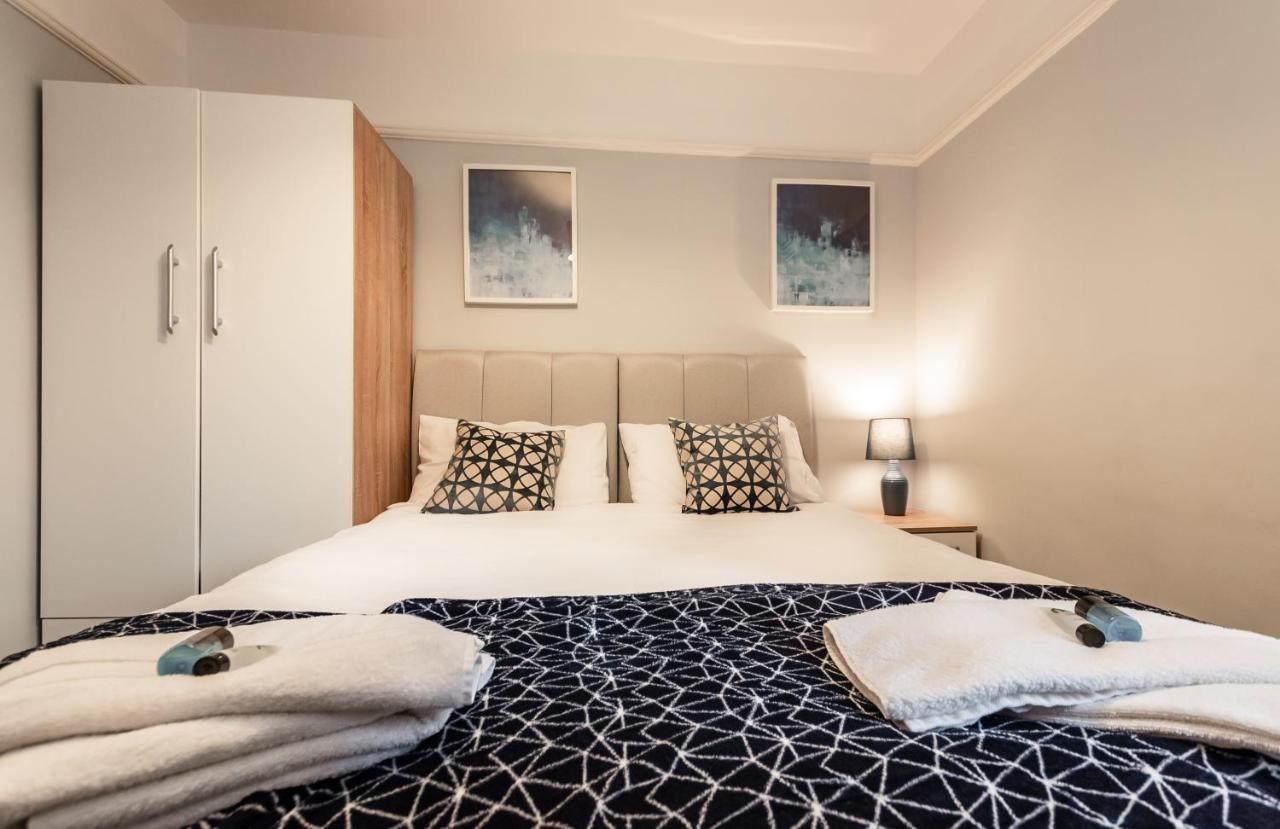 Best Price! Perfect Gunwharf Accommodation - 5 Single Beds Or Kingsize Free Parking Portsmouth Esterno foto