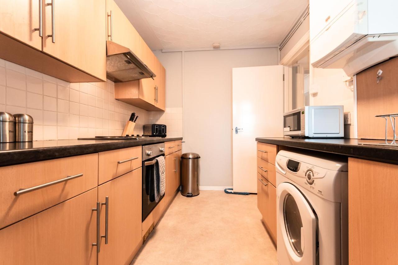 Best Price! Perfect Gunwharf Accommodation - 5 Single Beds Or Kingsize Free Parking Portsmouth Esterno foto