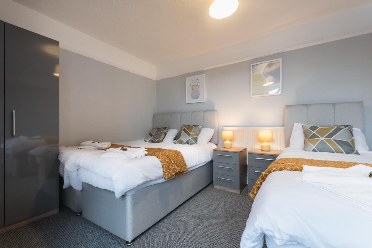 Best Price! Perfect Gunwharf Accommodation - 5 Single Beds Or Kingsize Free Parking Portsmouth Esterno foto