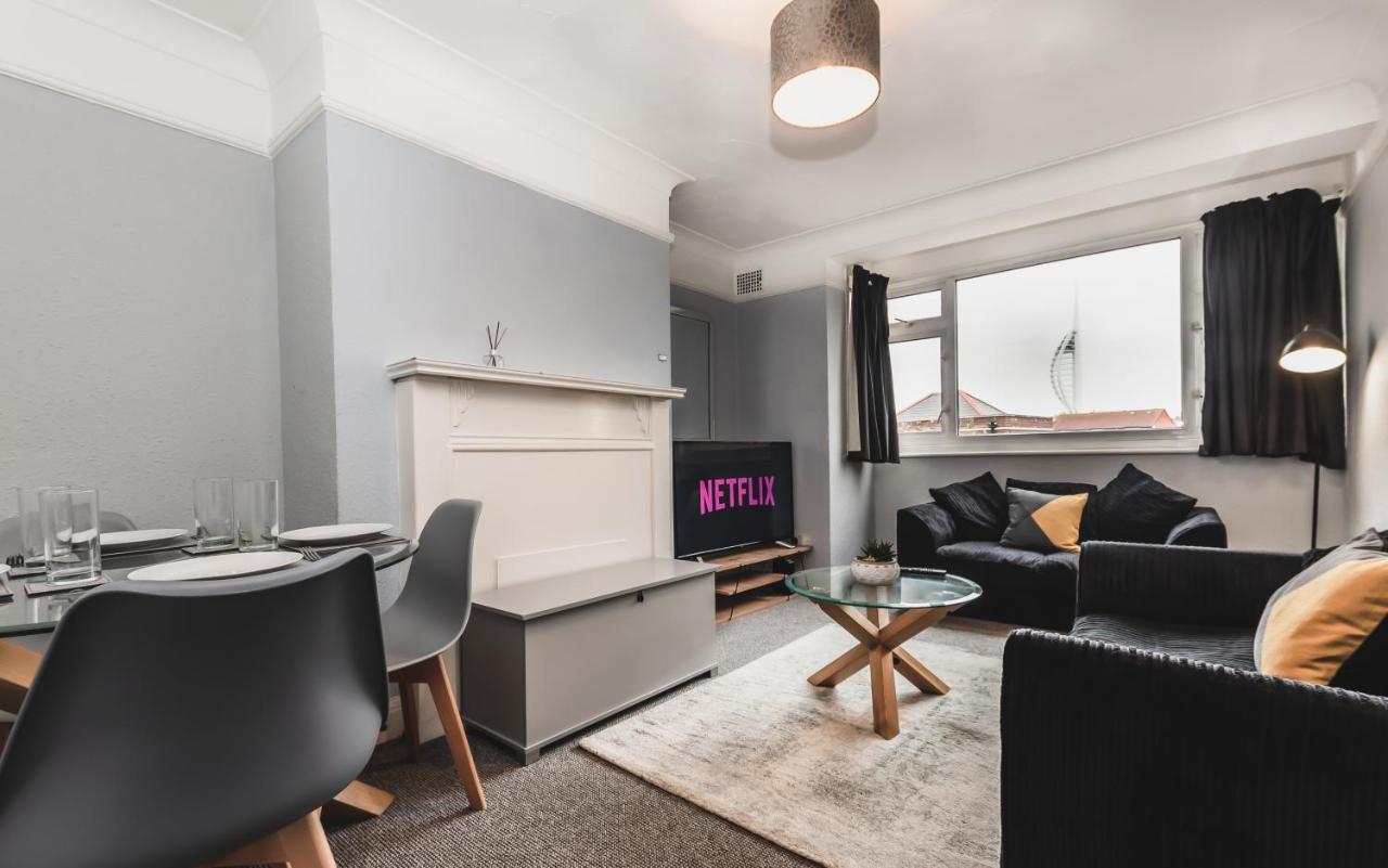 Best Price! Perfect Gunwharf Accommodation - 5 Single Beds Or Kingsize Free Parking Portsmouth Esterno foto