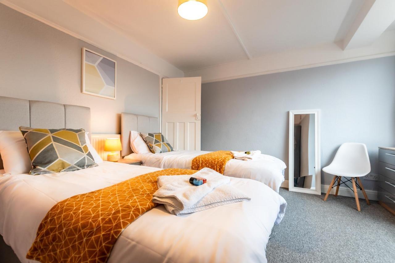 Best Price! Perfect Gunwharf Accommodation - 5 Single Beds Or Kingsize Free Parking Portsmouth Esterno foto