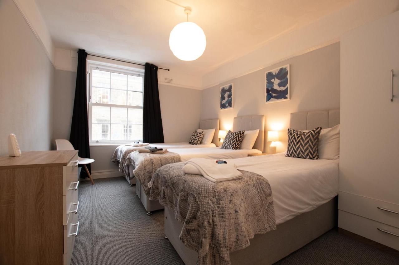 Best Price! Perfect Gunwharf Accommodation - 5 Single Beds Or Kingsize Free Parking Portsmouth Esterno foto