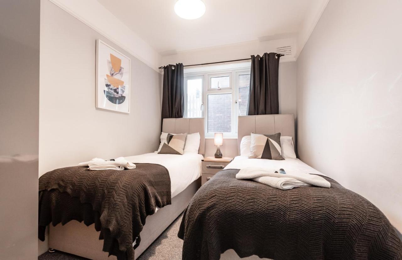 Best Price! Perfect Gunwharf Accommodation - 5 Single Beds Or Kingsize Free Parking Portsmouth Esterno foto