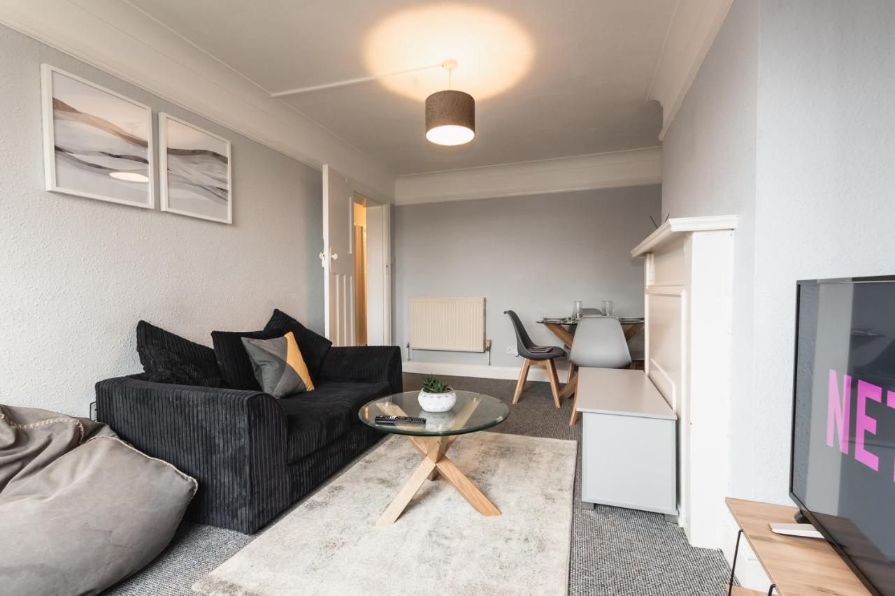Best Price! Perfect Gunwharf Accommodation - 5 Single Beds Or Kingsize Free Parking Portsmouth Esterno foto