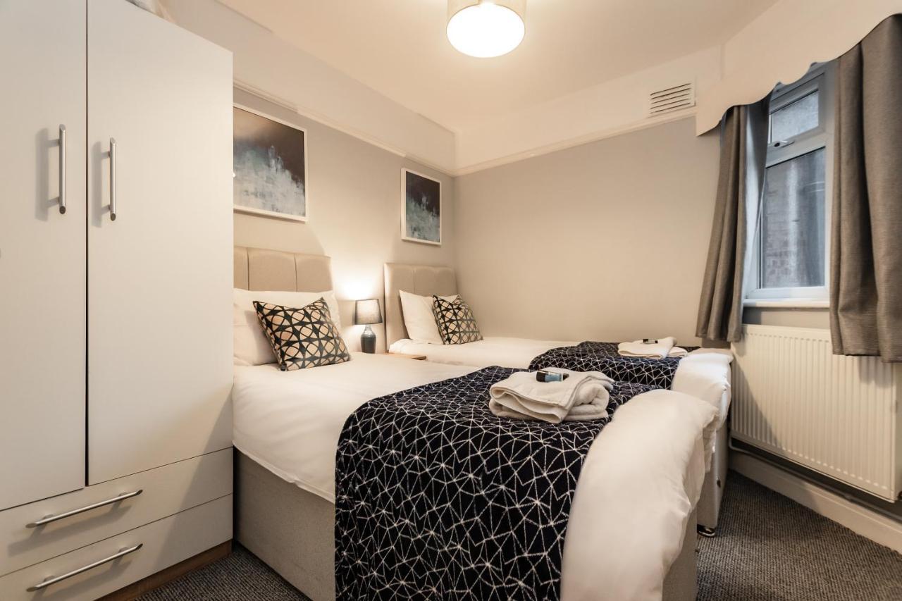 Best Price! Perfect Gunwharf Accommodation - 5 Single Beds Or Kingsize Free Parking Portsmouth Esterno foto
