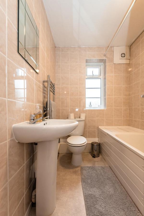 Best Price! Perfect Gunwharf Accommodation - 5 Single Beds Or Kingsize Free Parking Portsmouth Esterno foto