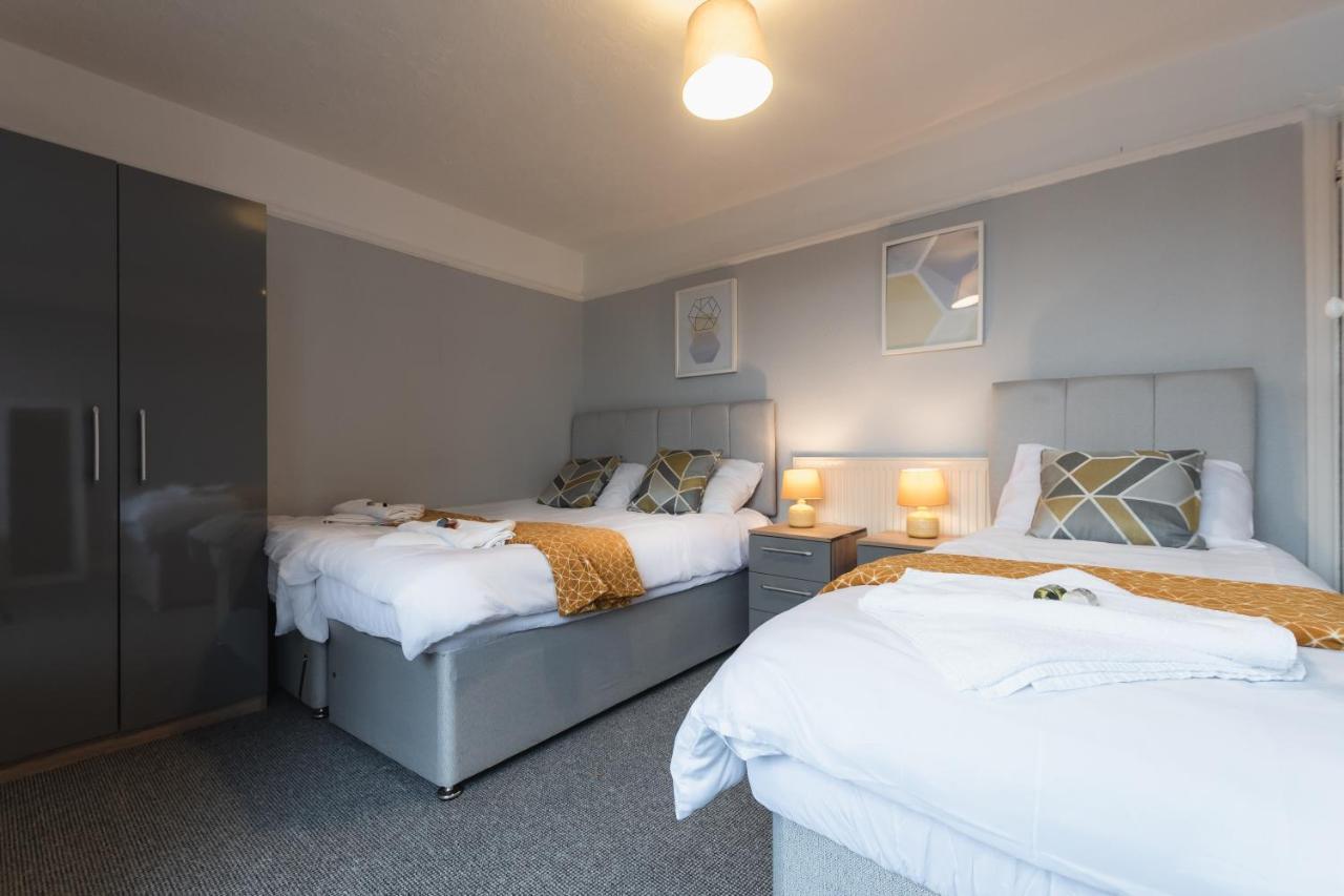 Best Price! Perfect Gunwharf Accommodation - 5 Single Beds Or Kingsize Free Parking Portsmouth Esterno foto
