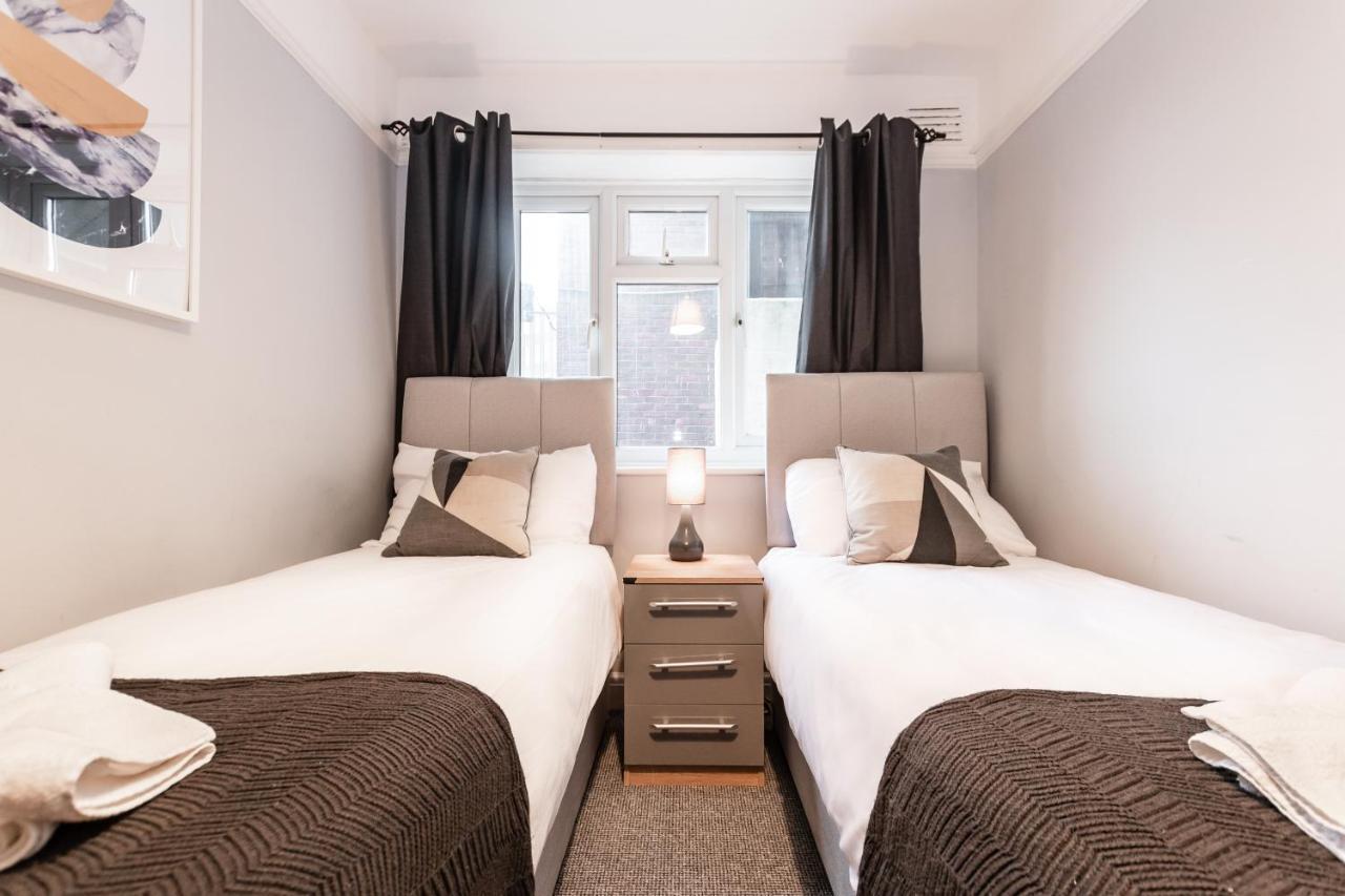 Best Price! Perfect Gunwharf Accommodation - 5 Single Beds Or Kingsize Free Parking Portsmouth Esterno foto